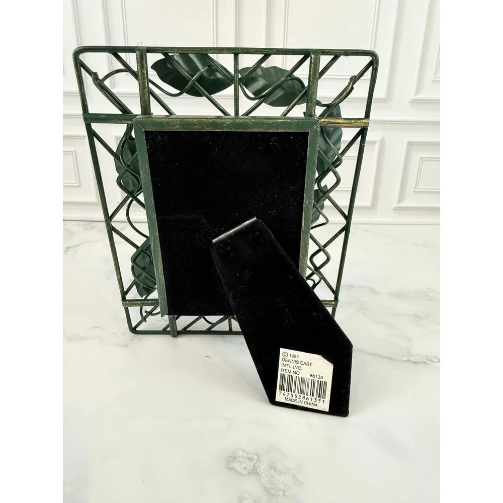 VTG 1997 Dennis East Frame-A-Memory 3.5X5 Picture Frame Apple Leaves Trellis